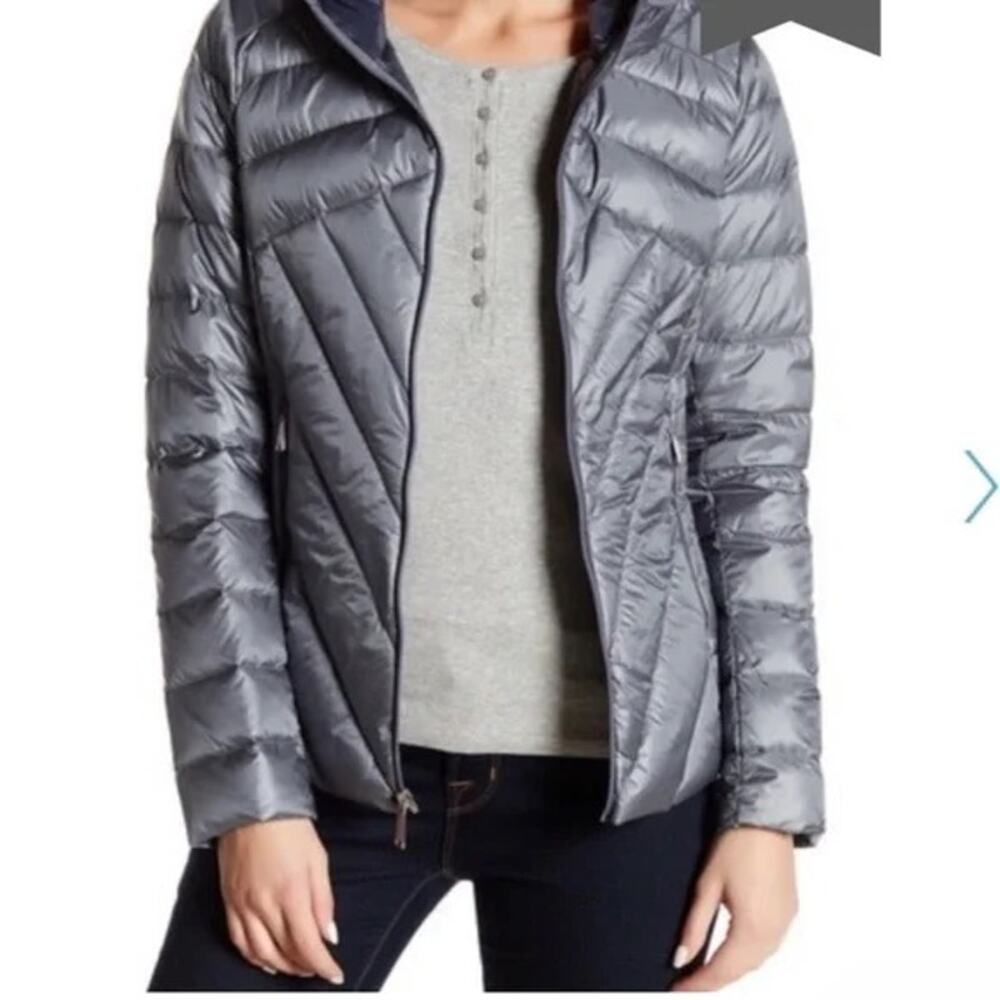 BCBGeneration Ultra Lightweight Packable Down Jacket. Black Size Small